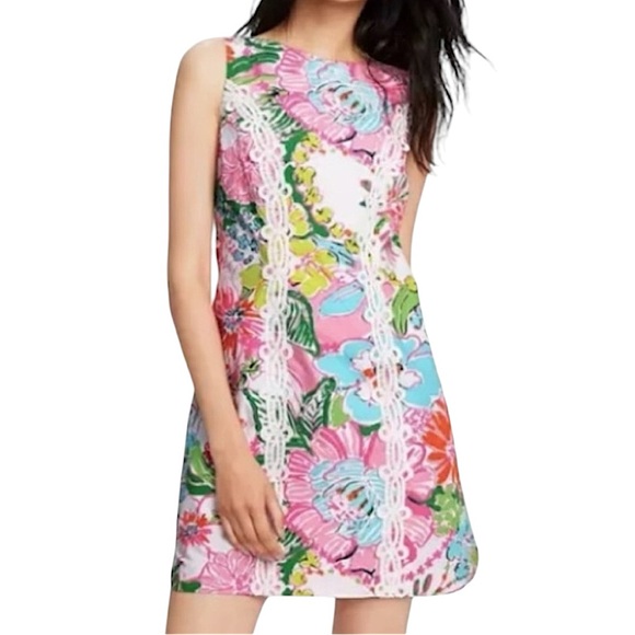 Lilly Pullitzer Target Nosey Posey Shift Dress
Size 4 - Picture 11 of 15